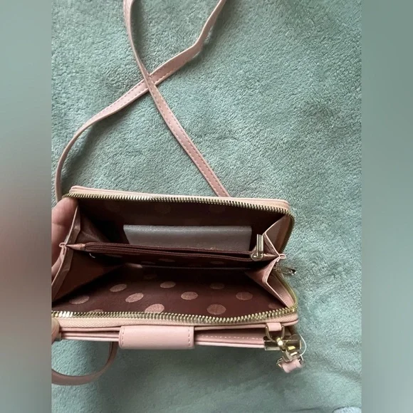 Elegant Pink Crossbody Bag - Picture 3 of 4